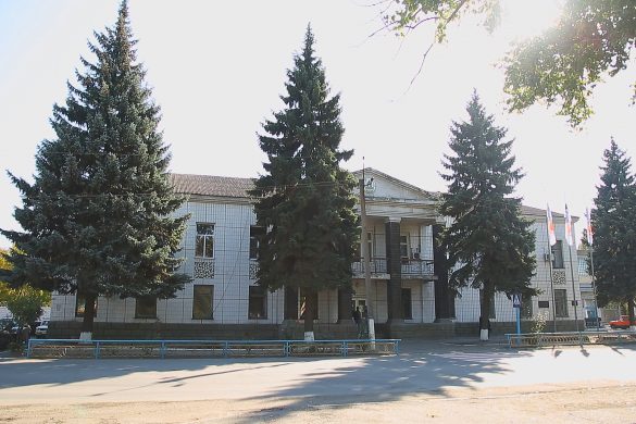 Історична виставка. Музейники підготували експозицію до 90-ї річниці Динзаводу