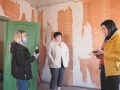 Комунальники латають крівлі покровських багатоповерхівок