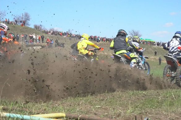 Швидкість та драйв! У селищі Балаган відбулись традиційні змагання з мотокросу
