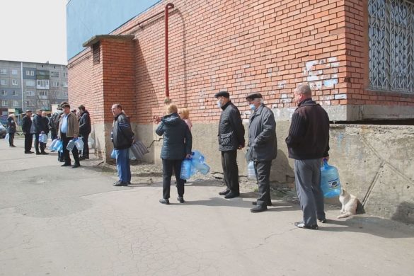 Знову паломництво з баклажками. Як відреагували покровчани та міська влада на відсутність водопостачання