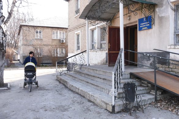 Всі соціальні послуги - за місцем проживання. У Родинському працював мобільний офіс УСЗН