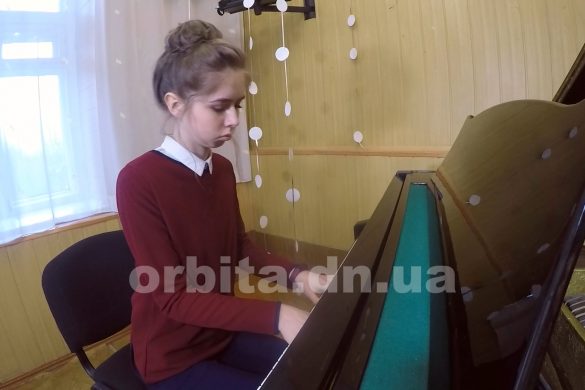 Дарина Афанасьєва – юна композиторка з Мирнограда