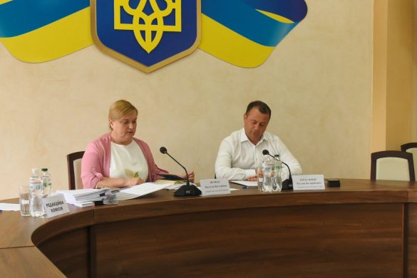 Понад півсотні питань за дві години. Покровські депутати провели сесію міської ради