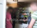 Пів тисячі блістерів та 14 тисяч грн. У двох покровських аптеках провели обшуки