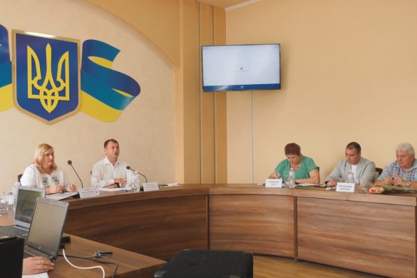 Емоційно, прискіпливо, довго. Більше 4 годин депутати міської ради працювали на черговій сесії