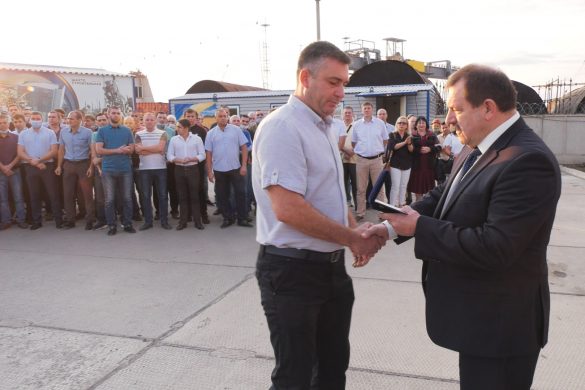 Співробітників «Шахтобудівельної компанії» урочисто привітали з прийдешнім святом