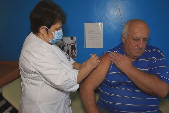 Вакцинація проти COVID-19. В Удачненській та Гродівській громадах щеплено 13% населення