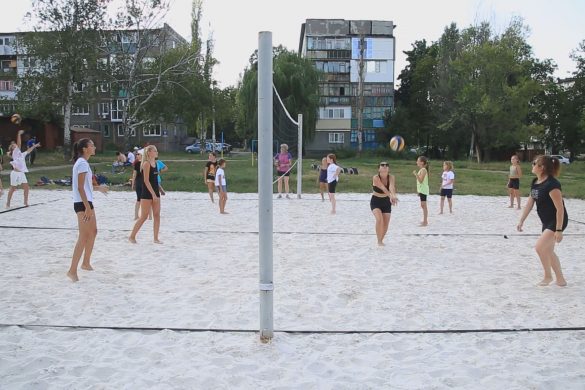 Покровськ волейбольний. Наші команди вдало виступили на чемпіонаті Донецької області