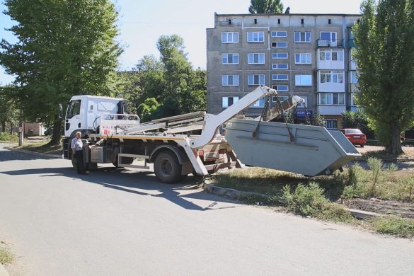 Мирноград - чисте місто! Придбано 12 контейнерів для великогабаритного сміття