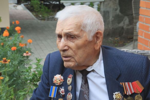 7 років війни та більше півстоліття шахтарської праці. Мирноградець Дмитро Середенко святкує 95-річчя