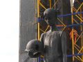 Відновлення одного із символів Покровська. Киплять роботи з реконструкції меморіалу у мікрорайоні «Південний»