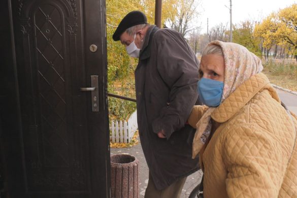 Везуть з усього регіону. Щойно відкрите «ковідне» віділення у Родинському практично заповнене