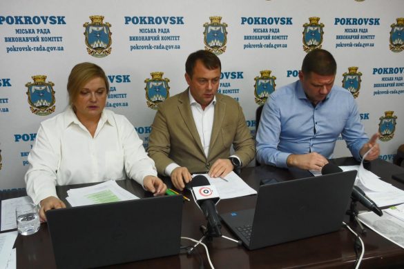 Виділення коштів онко-хворим та підтримка гуманітарної галузі. У Покровську відбулася чергова сесія міської ради