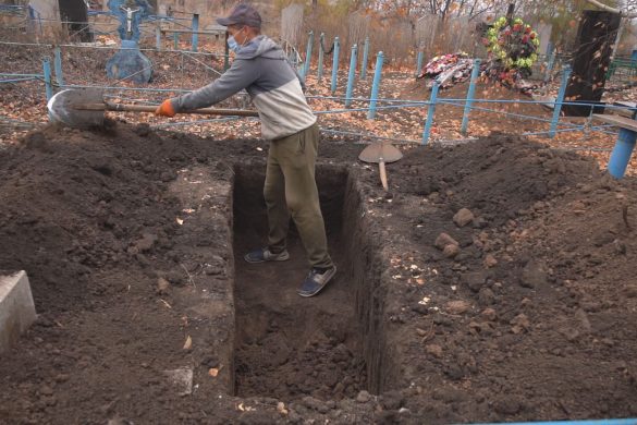 Місць на кладовищах немає. У Мирнограді розглядають питання про облаштування нового цвинтаря