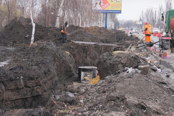 Працюють цілодобово. Триває капремонт вулиці Захисників України