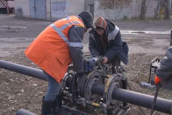 Забезпечення безперебійного водопостачання у Покровську. У мікрорайоні «Шахтарський» оновлюють водопровідну мережу