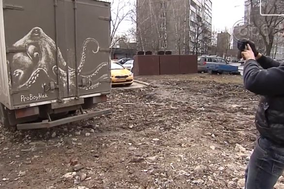 Відчуємо адреналін під час малювання на чужому брудному авто