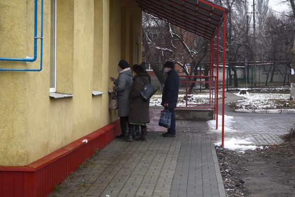 У Покровській КЛІЛ – понад 6 десятків пацієнтів під киснем. Медики фіксують випадки повторних інфікувань