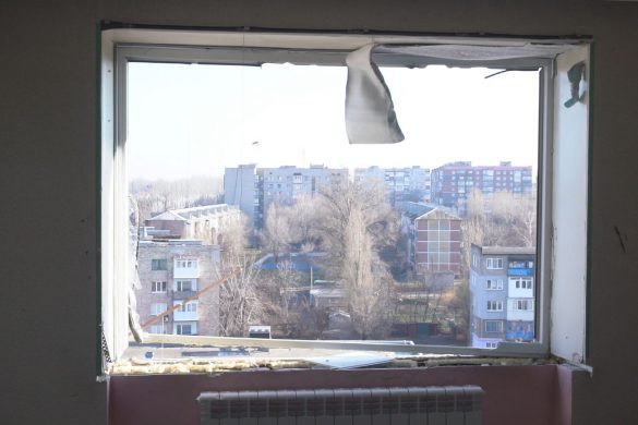 Вибух газу в багатоповерхівці. Господар житла - у лікарні, причини аварії з’ясовують фахівці
