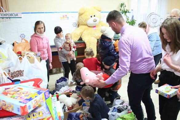 Молодіжна рада привітала із прийдешніми святами малюків із дитячого будинку