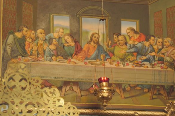 Молитви, колядки та засівання. Старий Новий рік у Свято-Вознесенському храмі Новотроїцького