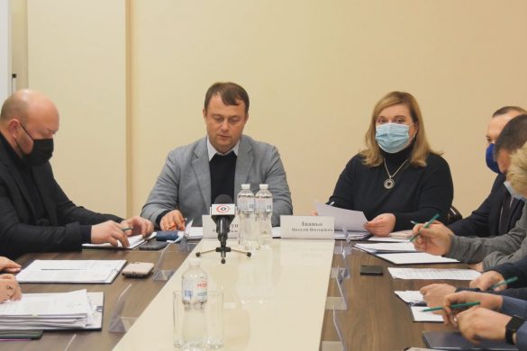 Питання перевезень і не тільки. Відбулось засідання виконавчого комітету Покровської міської ради