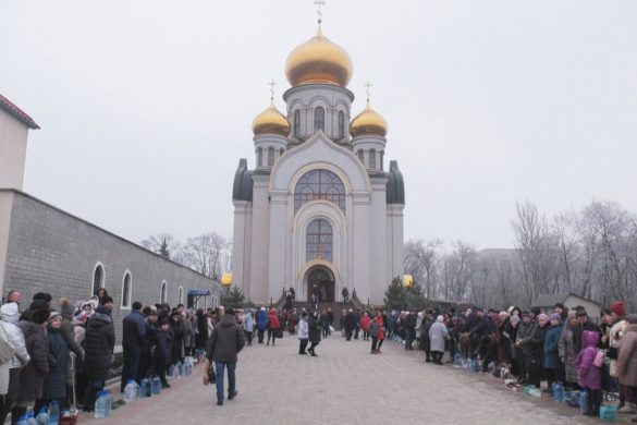 19 січня православних вірян чекають на урочисте богослужіння та освячення води
