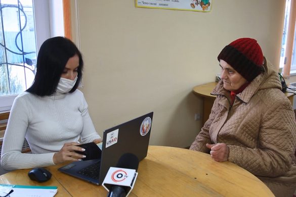 Працівники УСЗН стартували з виїзними прийомами по громаді. Січень - пік оформлення субсидій на тверде паливо