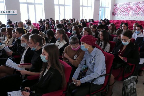 У Покровську юні науковці з усієї громади захищали свої МАНівські роботи