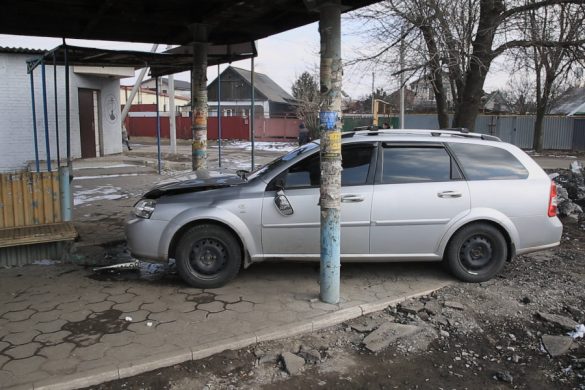 По вулиці Захисників України автомобіль збив жінку