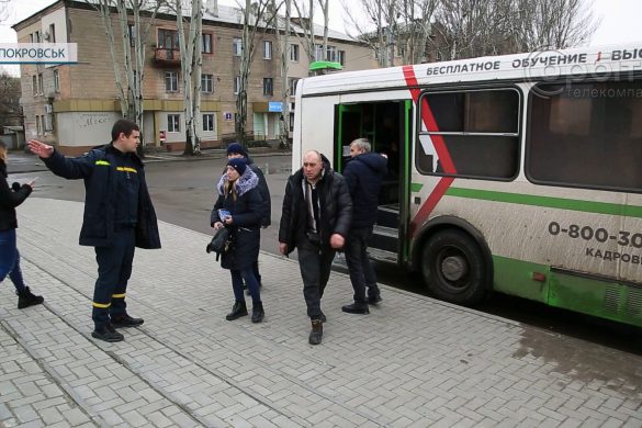 Компанія «МЕТІНВЕСТ» допомагає жителям Волновахи виїхати з-під обстрілів