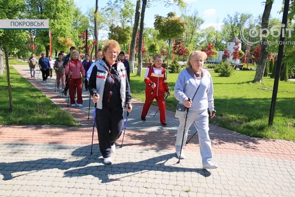 «Скандинавки» Покровська знову в строю! Фанати спортивної ходьби запрошують до них приєднатись