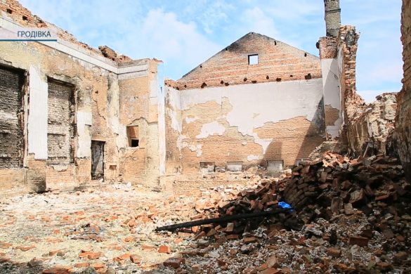 Нищівні прильоти в Гродівці: зруйновані оселі і снаряд в оркестровій ямі Будинку народних традицій