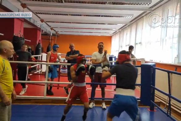 Чергове «золото» покровських боксерів: Відаді Зенієв та Ренат Чубревічев підкорили Угорщину