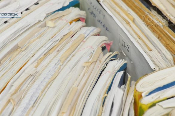 Часу обмаль. Покровчанам, що хочуть отримати свої медичні картки, варто поквапитись