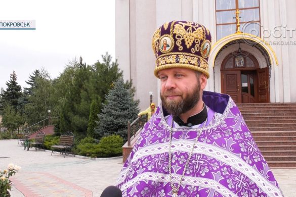 Воздвиження Хреста Господнього. Православні відзначають одне із двунадесятих церковних свят