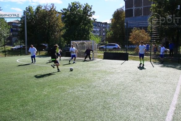 Гра мільйонів: мирноградські залізничники провели футбольний турнір