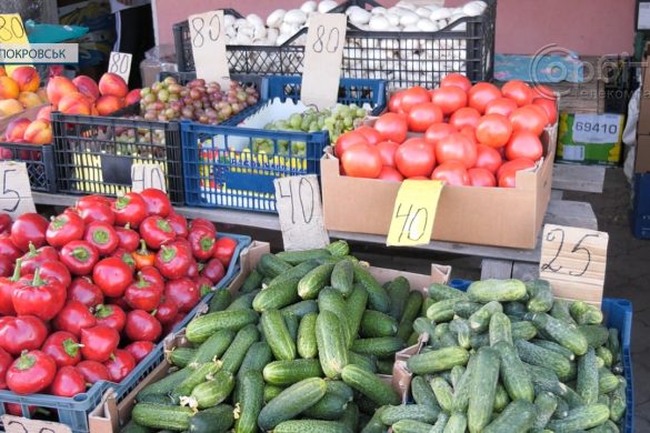 Ціни кусаються, але сезон заготівель ніхто не відміняв. Огляд овочевого ринку у Поковську
