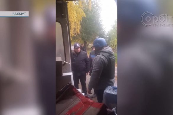 Допомагає у найгарячіших точках на лінії фронту. Волонтер Іван Суботін підтримує жителів Бахмуту