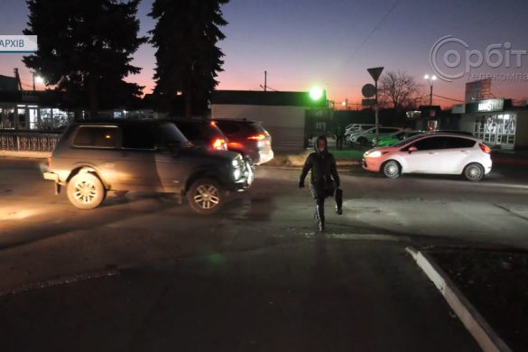 Темрява наставатиме раніше: переводимо годинники та дбаємо про світловідбивні елементи на одязі