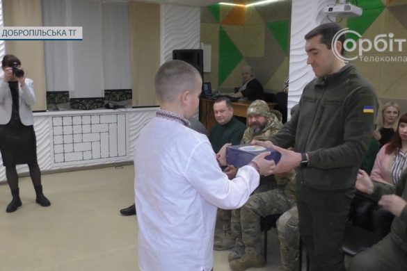 «Повернись живим». Світлівські школярі придбали для військових тепловізор