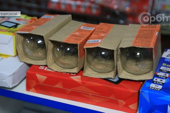 Простий та вигідний обмін. Як на Укрпошті отримати енергозберігаючі лампи замість старих