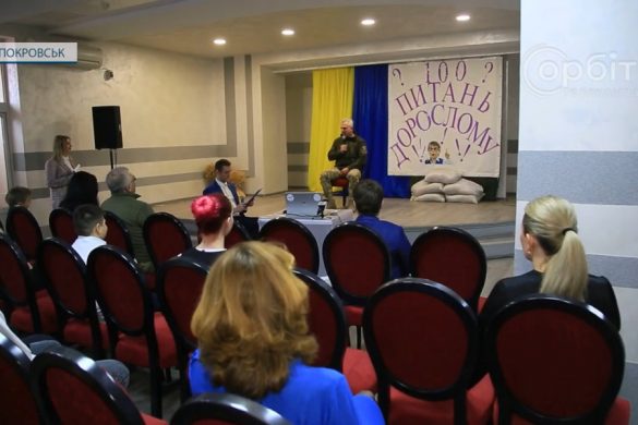 «100 питань дорослому». Михайло Кірсанов став героєм учнівського ток-шоу