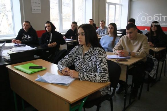 Амбітні та креативні. За парти навчального центру Метінвесту сіли молоді спеціалісти