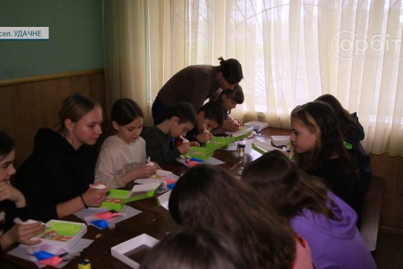 Мистецька терапія. Дітей Удачненської ТГ вчили розпису пряників