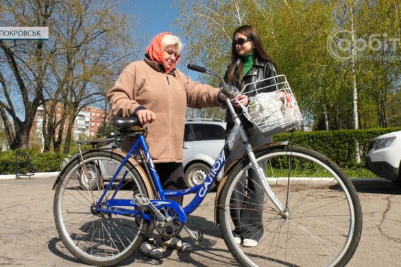 Комфортно та екологічно. Якими транспортними засобами покровчани замінюють автомобілі?