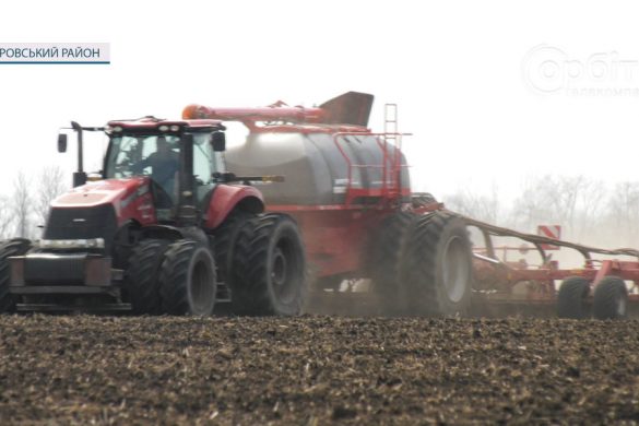Озимина, соняшник та нові для нашого регіону культури. У аграріїв Добропільщини – гаряча пора