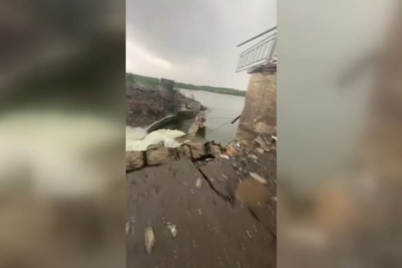 Не панікувати! Дамба Карлівського водосховища зруйнована, але ситуація контрольована