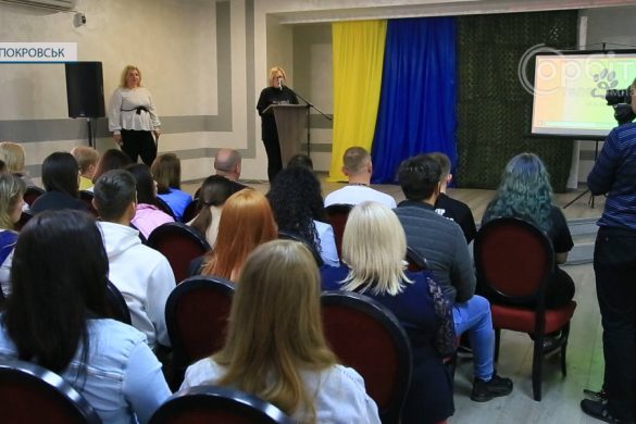 Молодіжні та волонтерські організації 13 громад Донеччини зустрілися у Покровську