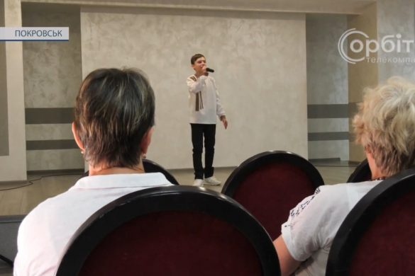 Учасник зразкового театру народної пісні «Златиця» Павло Гончар дав сольний концерт